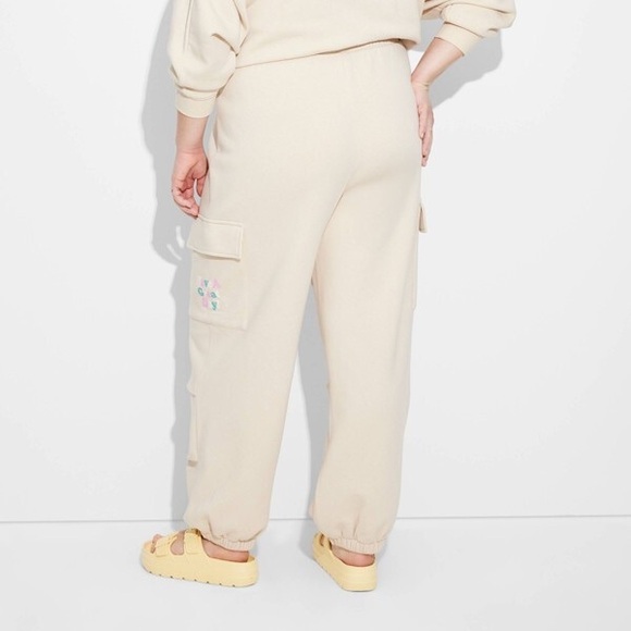 Smiley World Women's Great Day SmileyWorld Graphic Sweatshirt & Jogger Set 2X - Picture 5 of 12